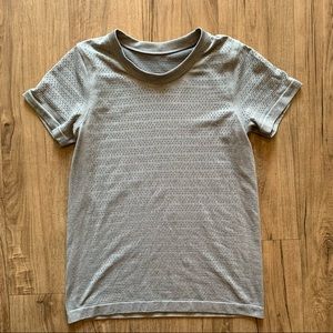 Lululemon Breeze By shirt